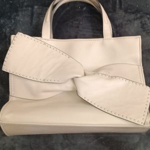 Jessica Simpson purse